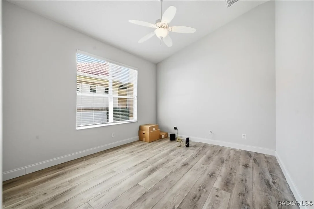 Photo of 1650 W Laurel Glen Path