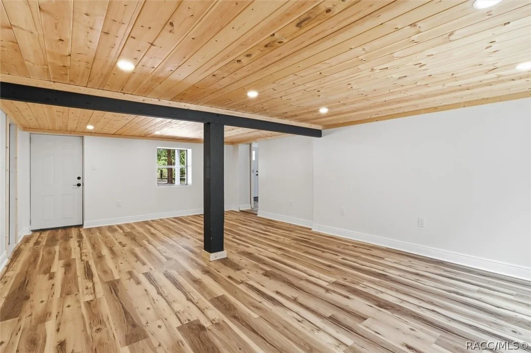 Photo of 8601 N Maple Avenue