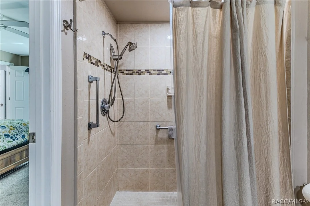 Photo of 6428 Plantation Road