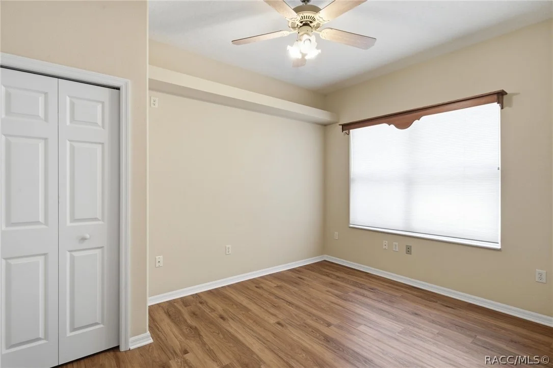 Photo of 926 E Triple Crown Loop