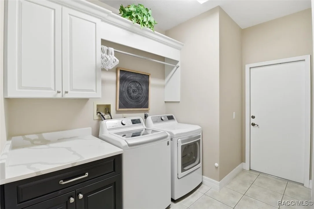 Photo of 3351 N Hidden Valley Point