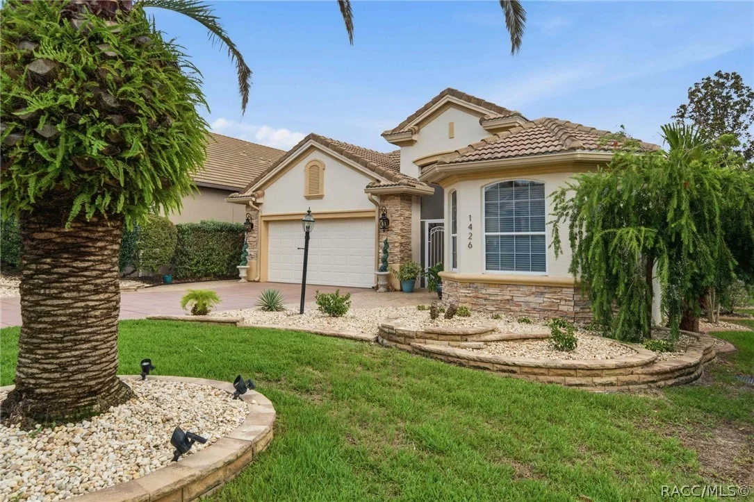 Photo of 1426 W Crossview Way