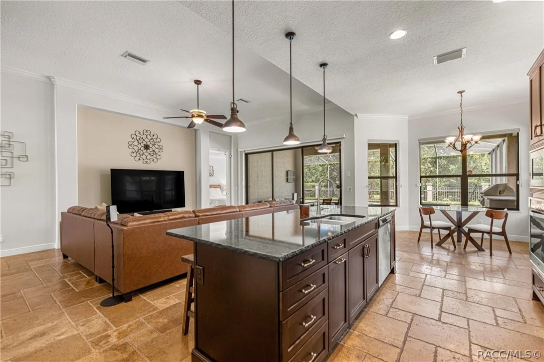 Photo of 1815 W Herick Court