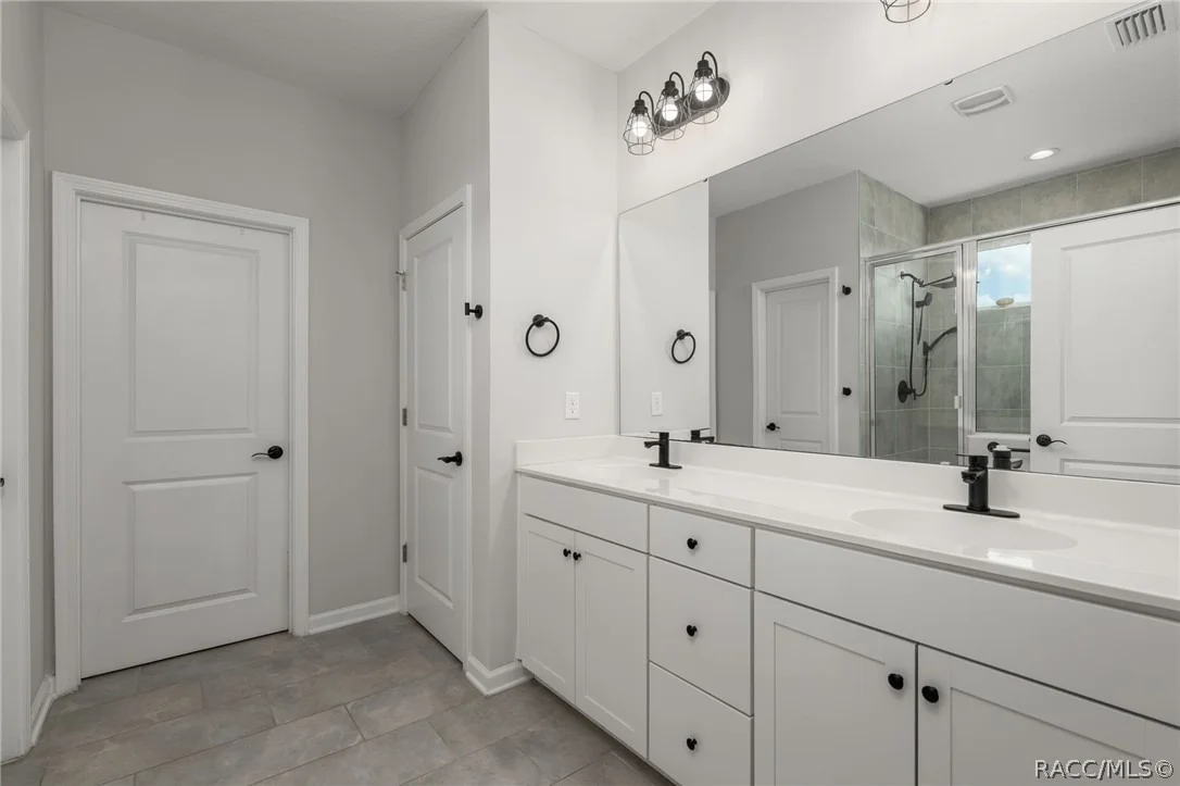 Photo of 121 Nighthawk Lane