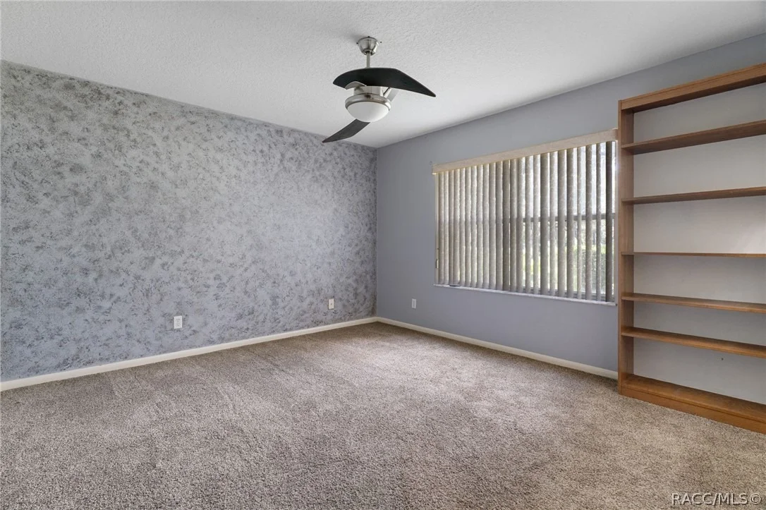 Photo of 270 N Grandview Avenue