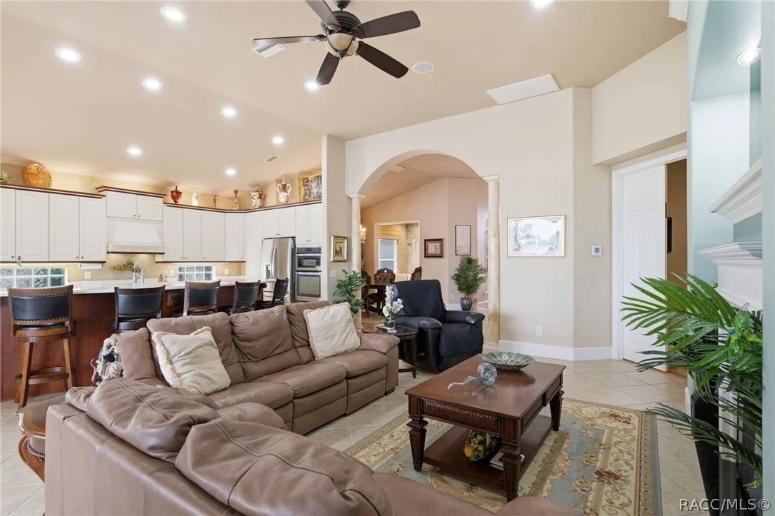 Photo of 1426 W Crossview Way