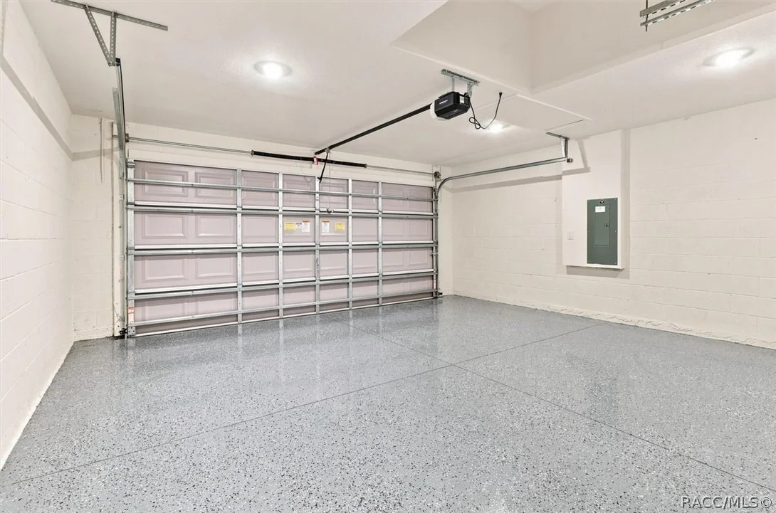 Photo of 876 N Currier Point