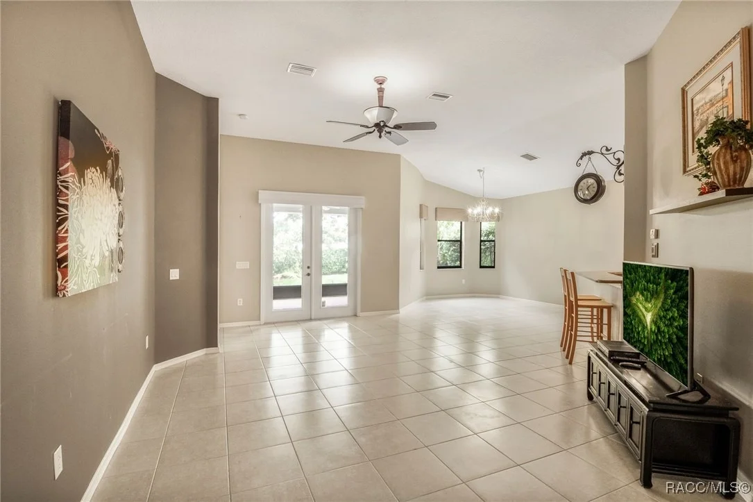 Photo of 1052 W DIAMOND SHORE Loop