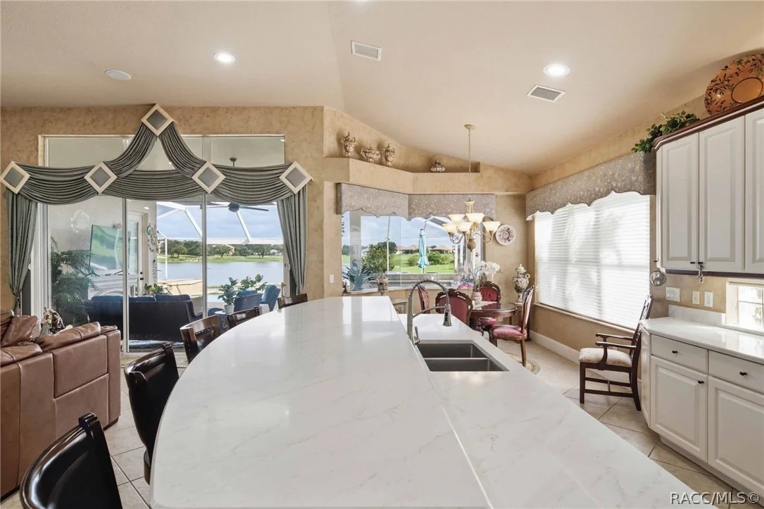 Photo of 1426 W Crossview Way
