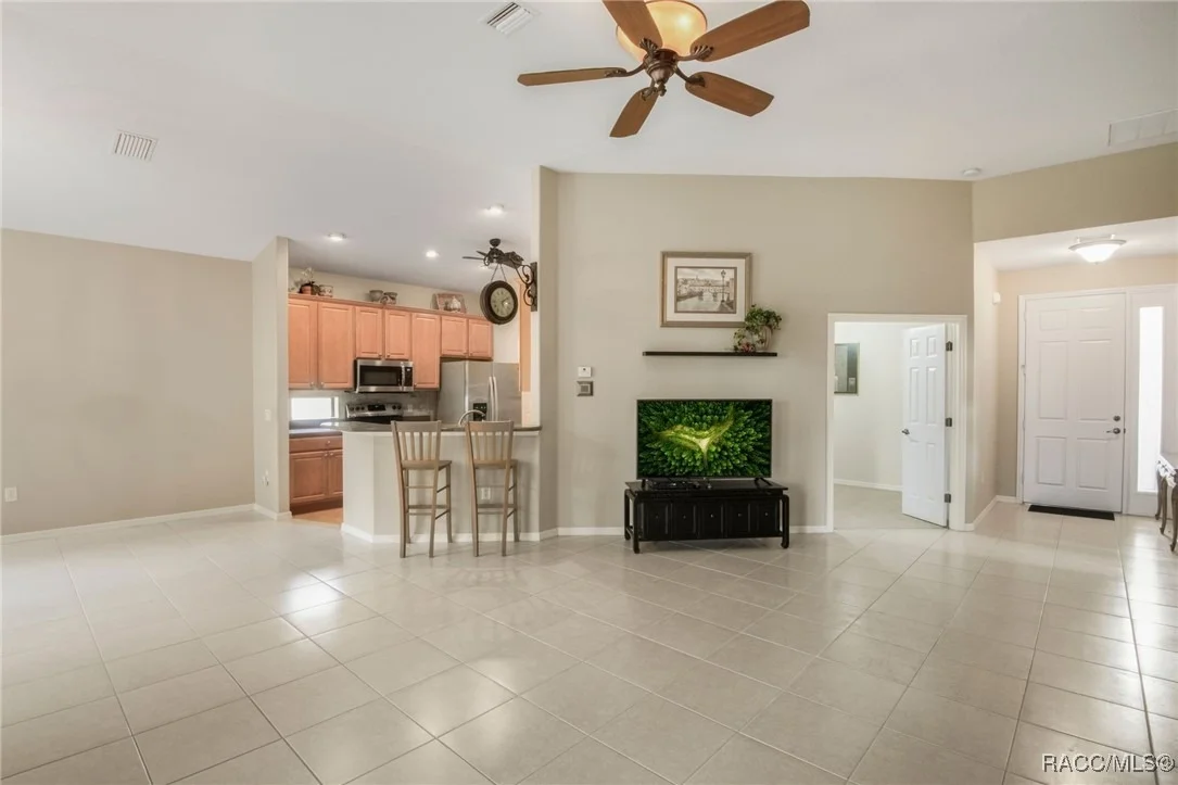 Photo of 1052 W DIAMOND SHORE Loop