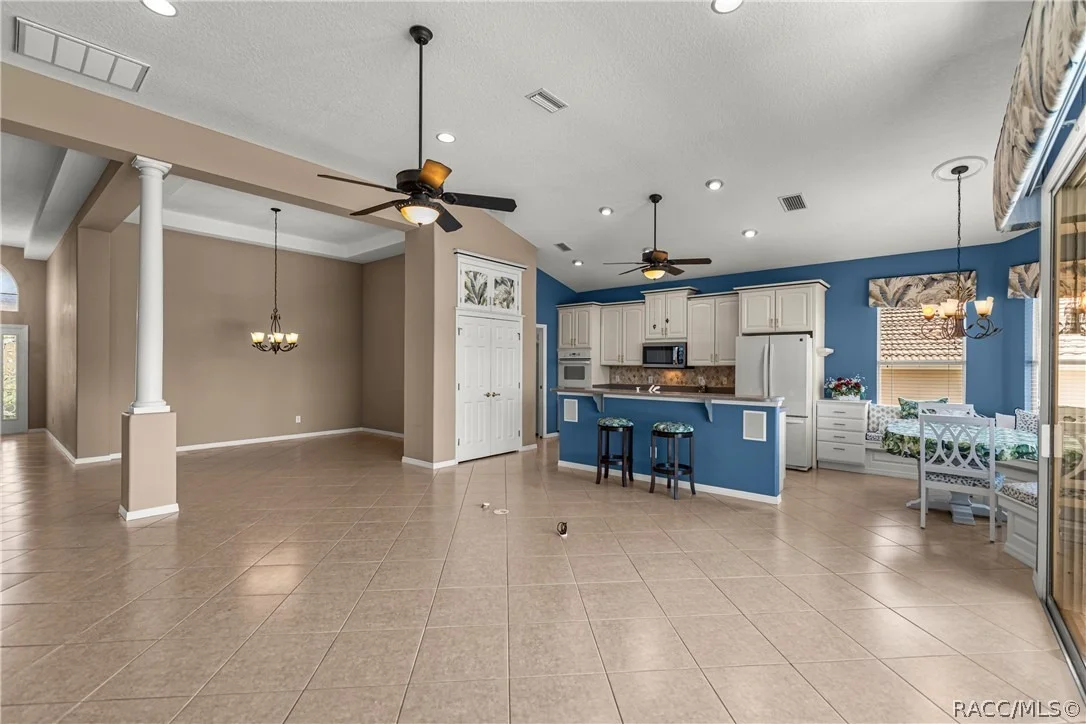 Photo of 512 W Doerr Path