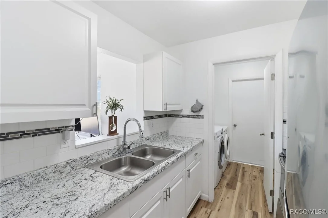 Photo of 5284 Springwood Road