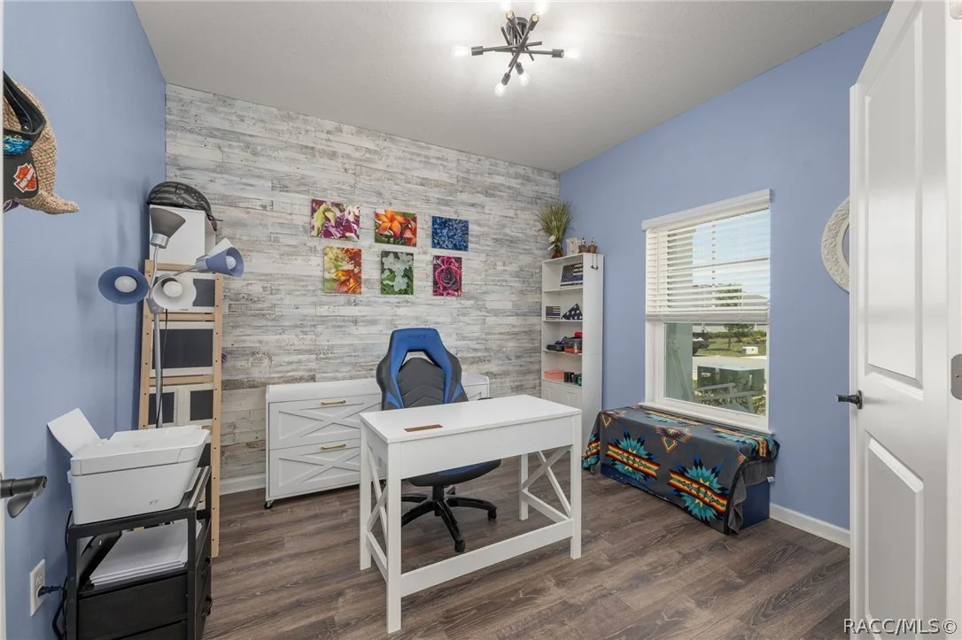Photo of 121 Nighthawk Lane