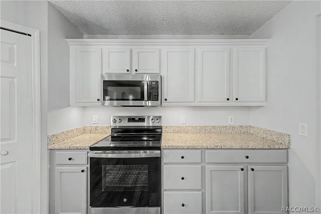 Photo of 1382 Larkin Road