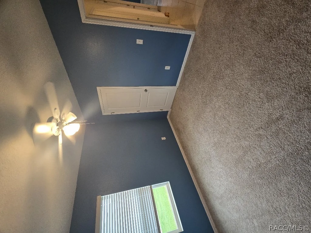 Photo of 559 W Runyon Loop