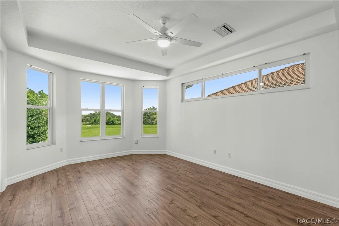 Photo of 105 W Doerr Path