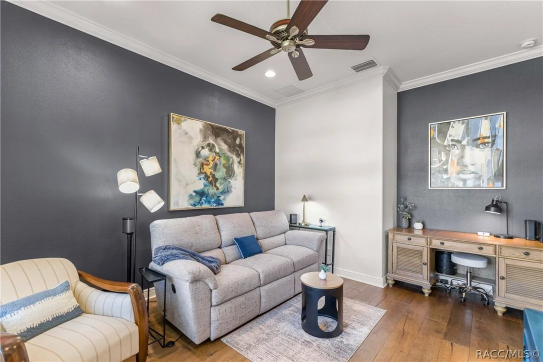Photo of 212 W Doerr Path