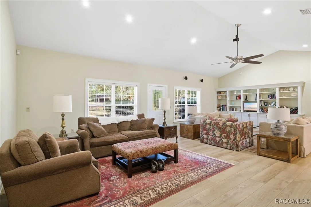 Photo of 1200 N Annapolis Avenue