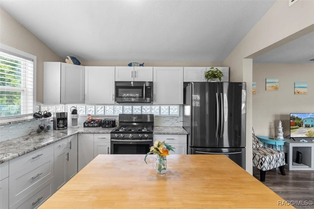 Photo of 2190 S Seaport Point