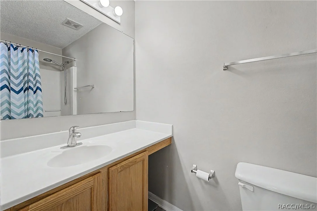 Photo of 1382 Larkin Road