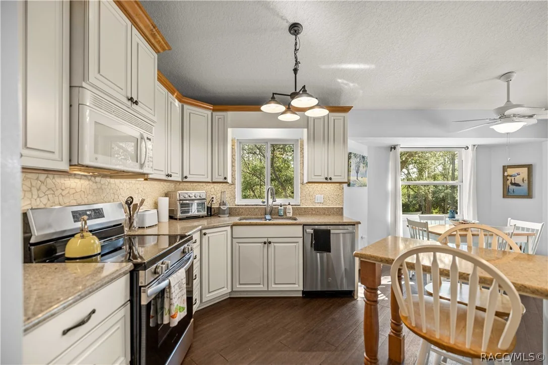 Photo of 5101 N Wayne Drive