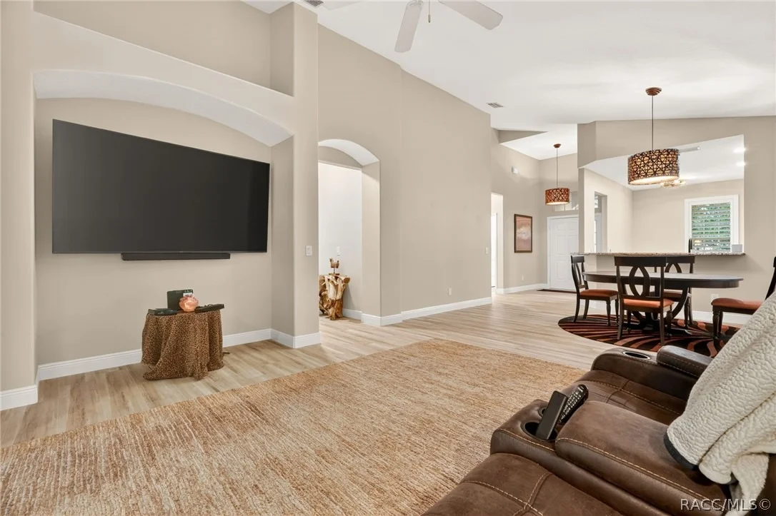Photo of 842 W Silver Meadow Loop