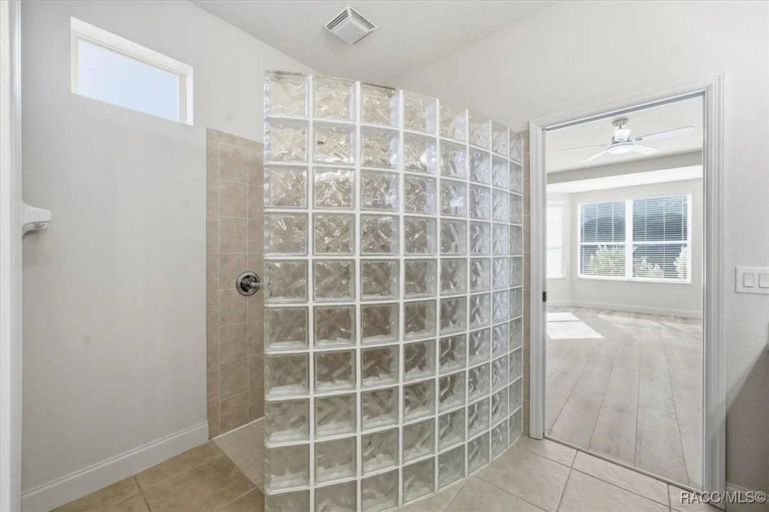 Photo of 1650 W Laurel Glen Path