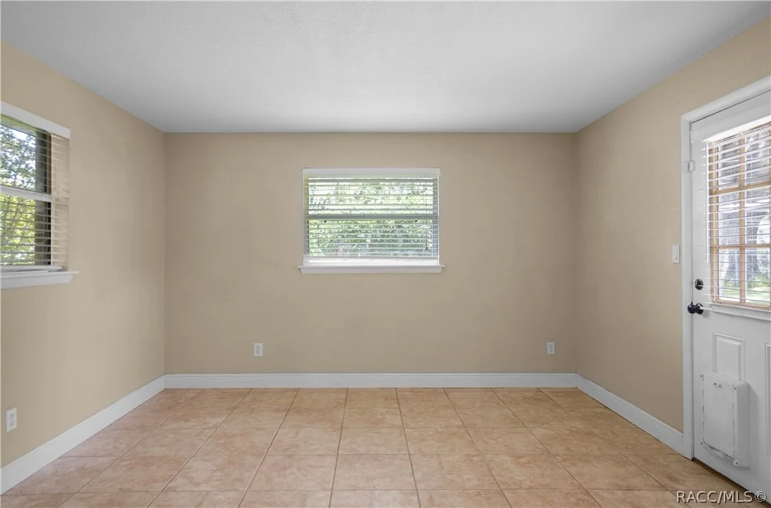 Photo of 658 SE 33rd Avenue