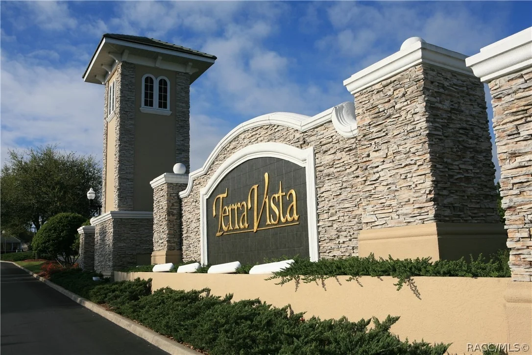 Photo of 1720 W Laurel Glen Path