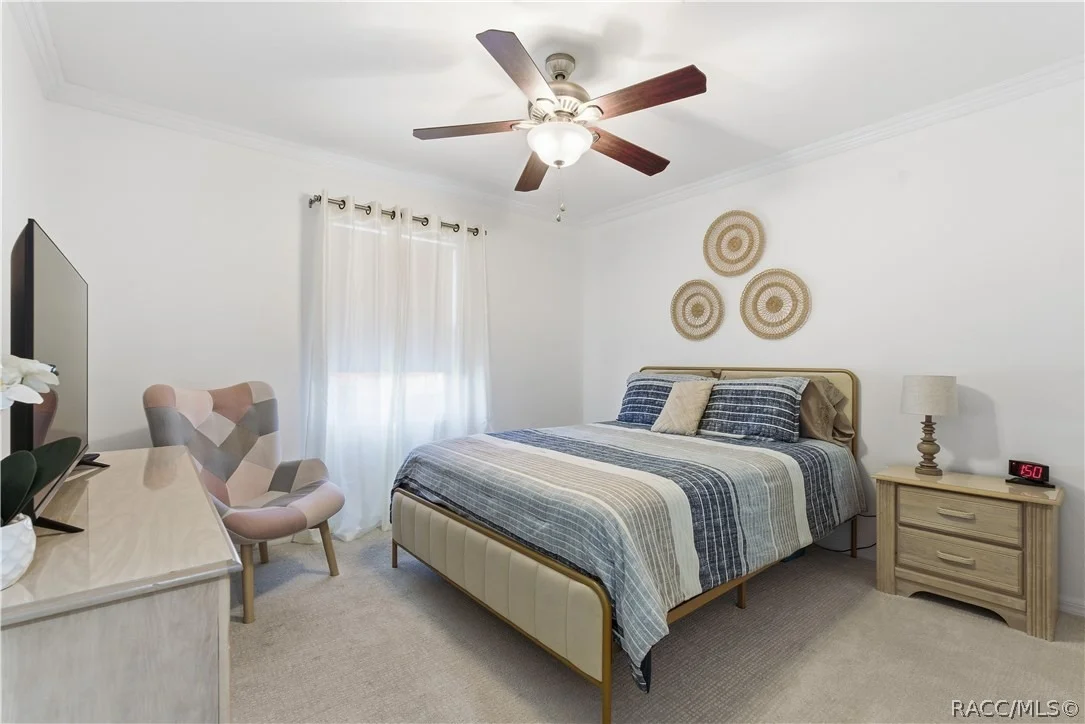 Photo of 335 W Pearson Street