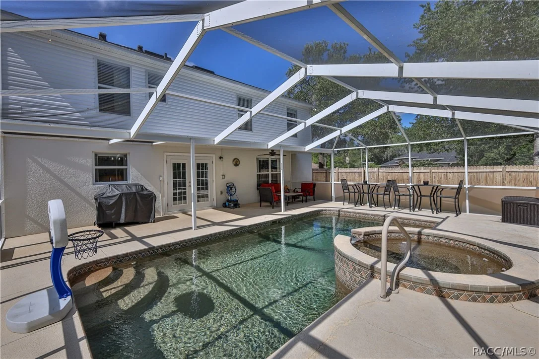 Photo of 1382 Larkin Road