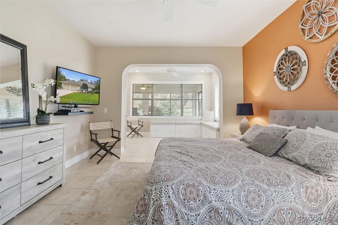 Photo of 3351 N Hidden Valley Point