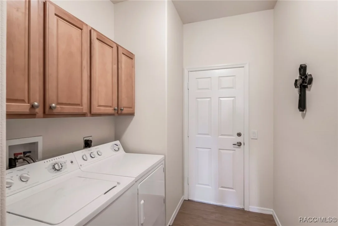 Photo of 1052 W DIAMOND SHORE Loop