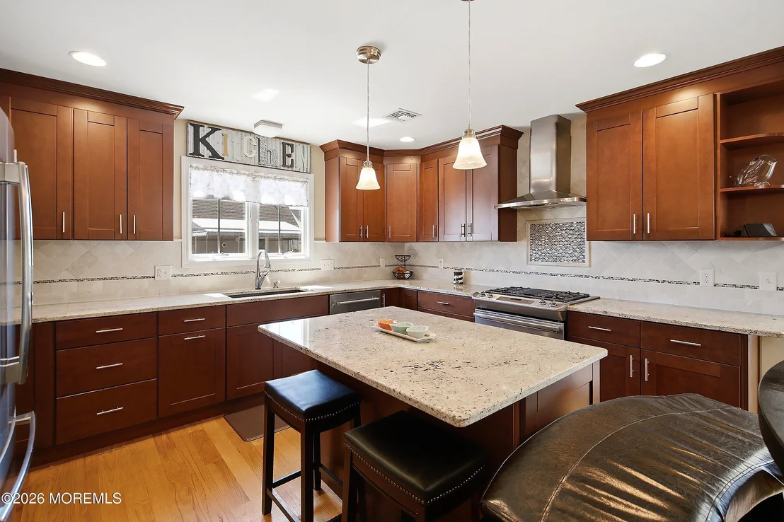 Photo of 910 5th Street