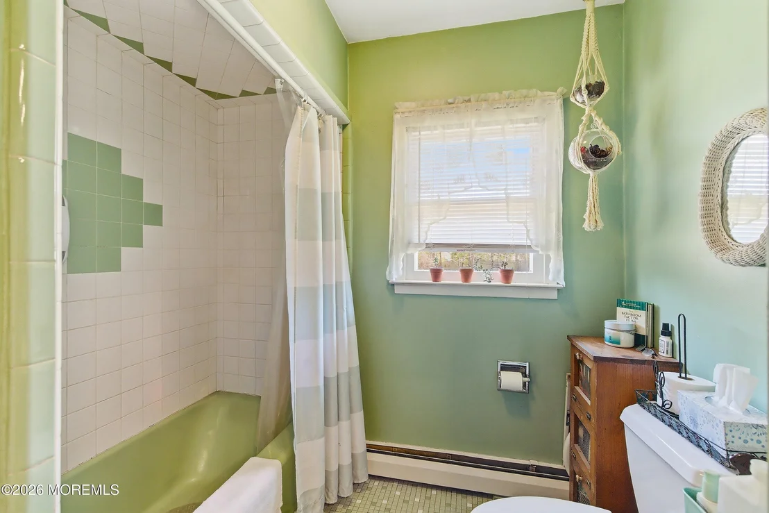 Photo of 745 Oak Glen Road