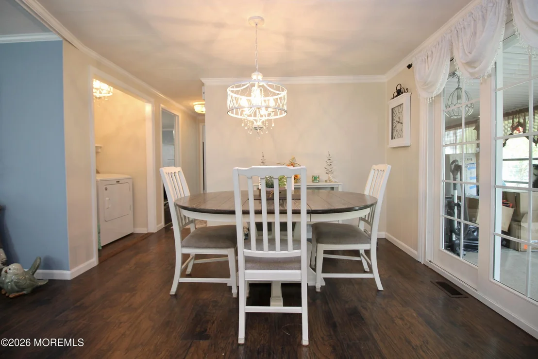 Photo of 562 Sara Drive