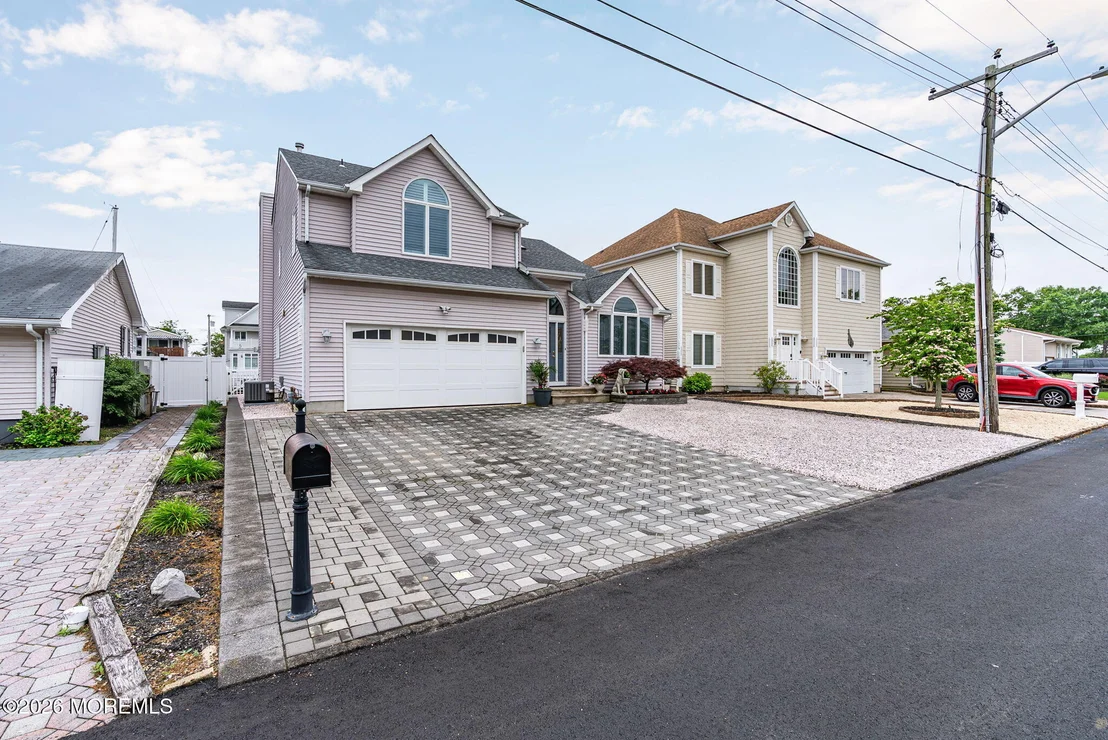 Photo of 9 Cross Trees Road