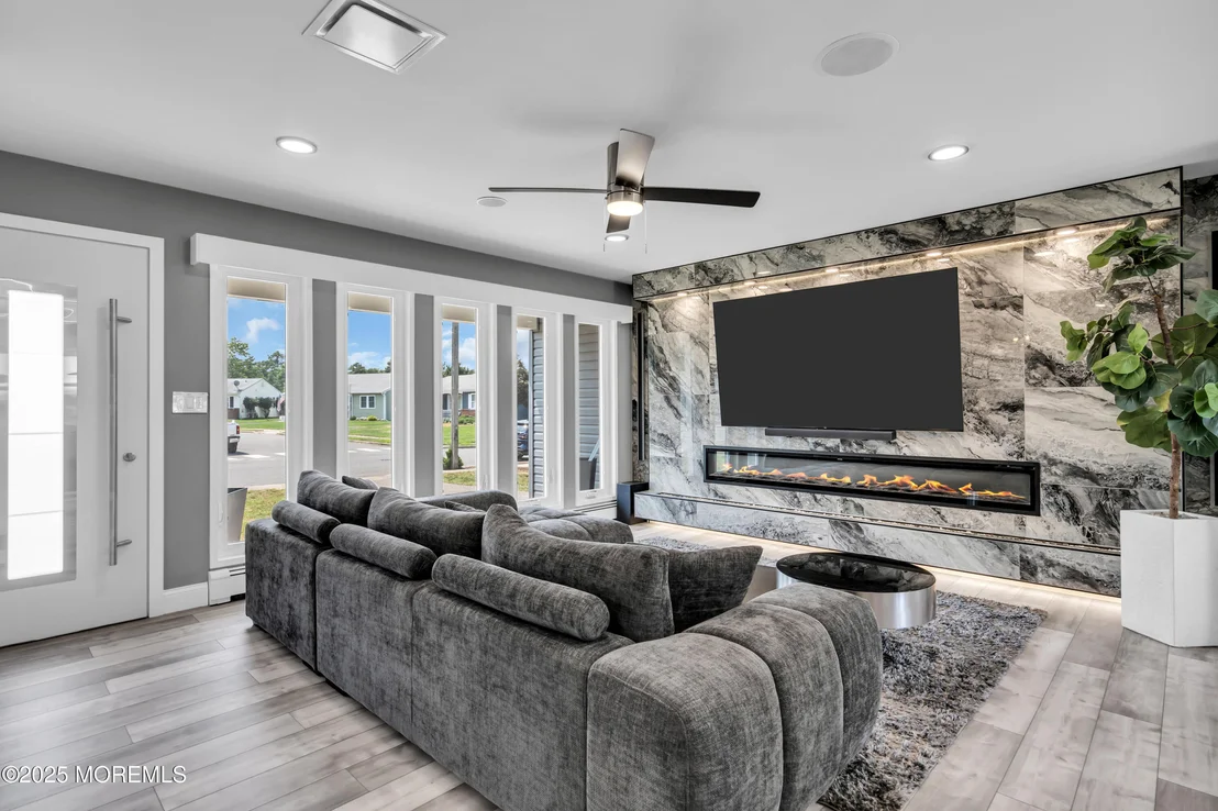 Photo of 16 Whitmore Drive