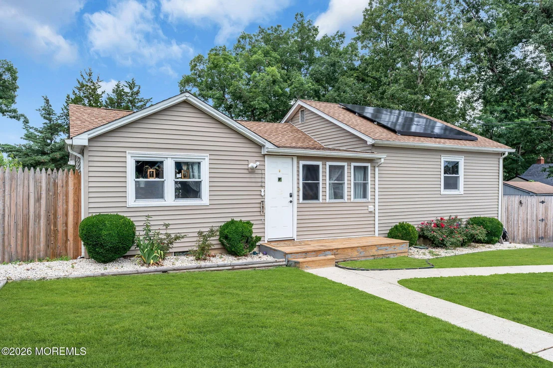 Photo of 1744 Whitcomb Road