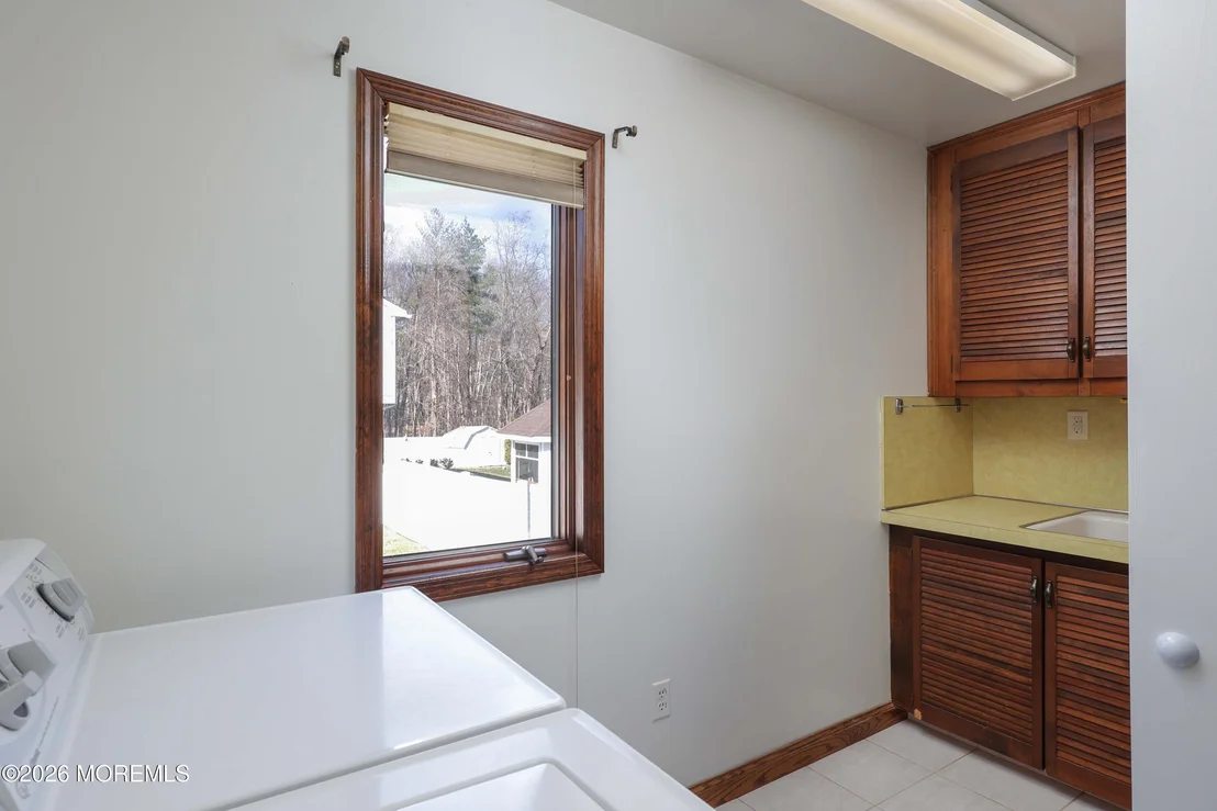Photo of 463 Cottrell Road