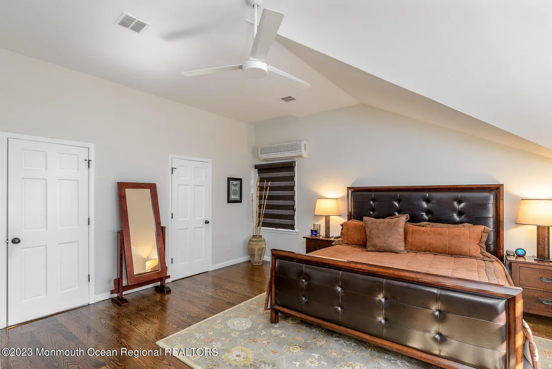 Photo of 74 Oak Knoll Drive