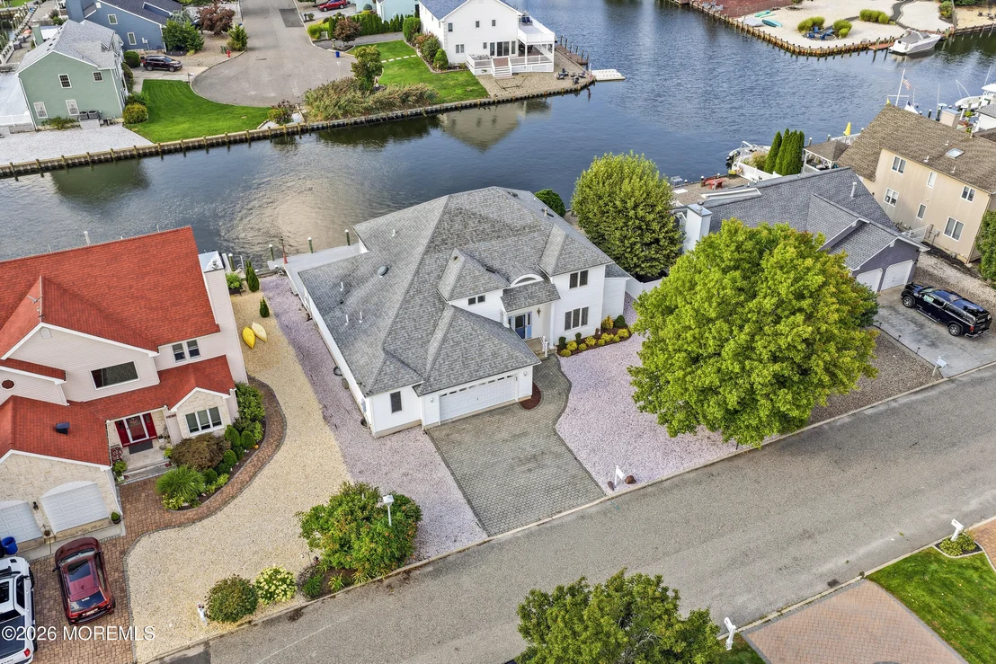 Photo of 717 Fairview Lane