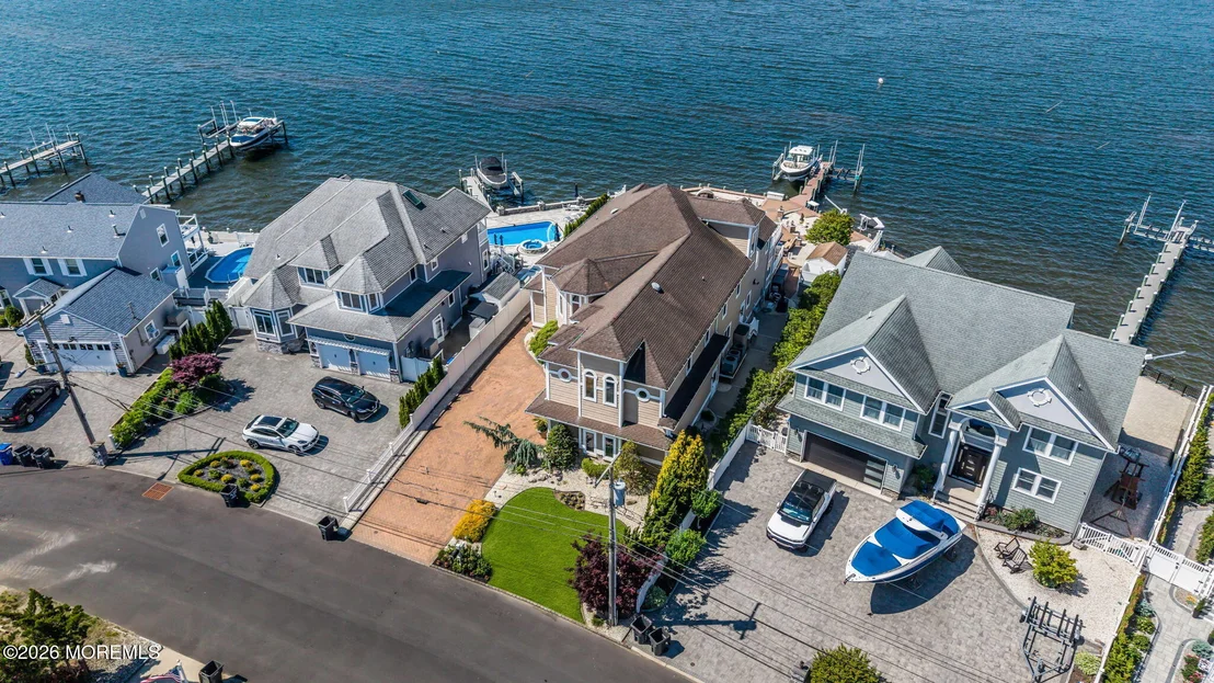 Photo of 531 Bayview Drive