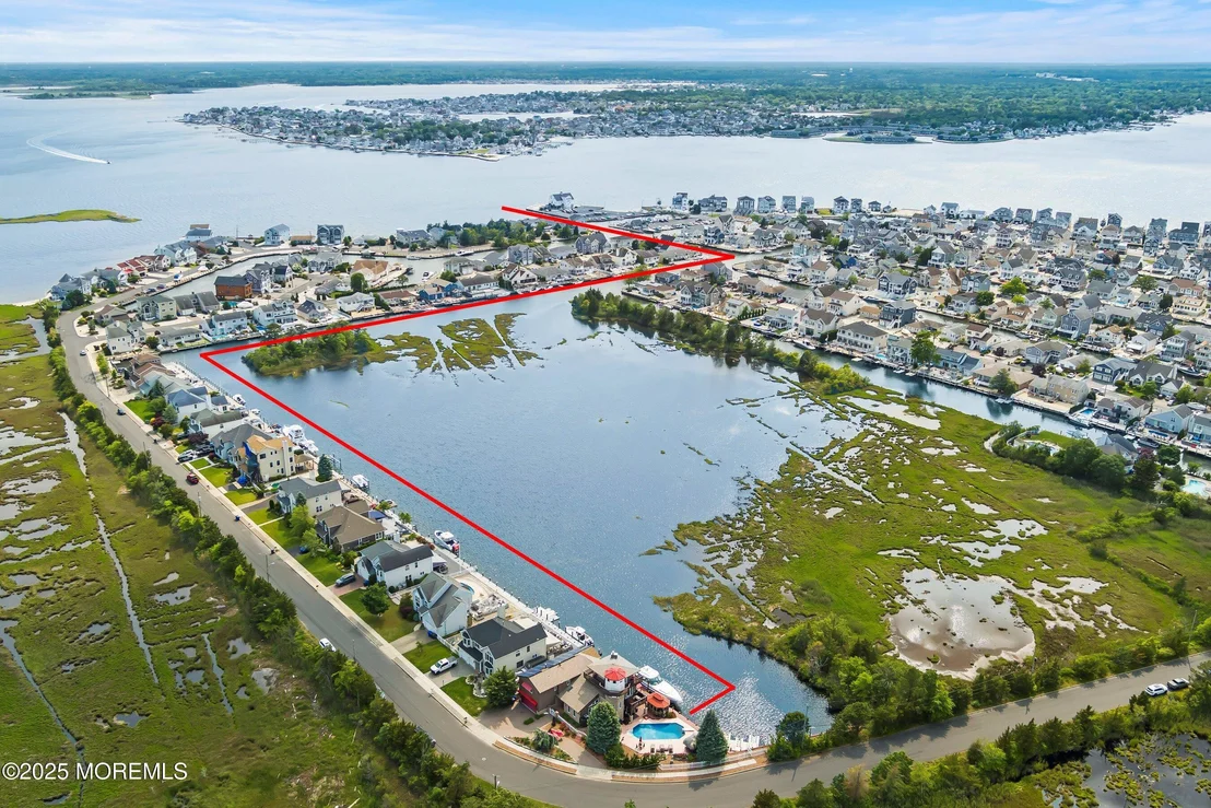 Photo of 54 Cedar Island Drive