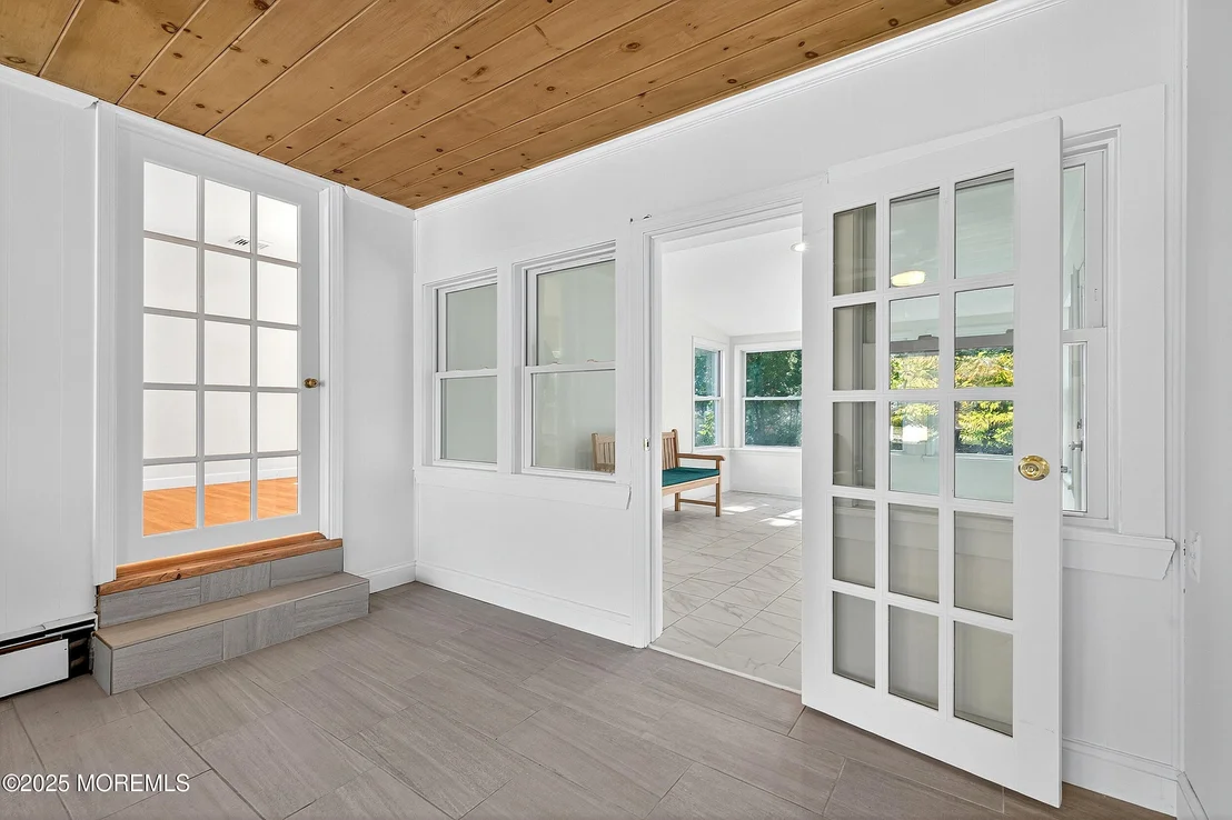 Photo of 7 Sunset Avenue