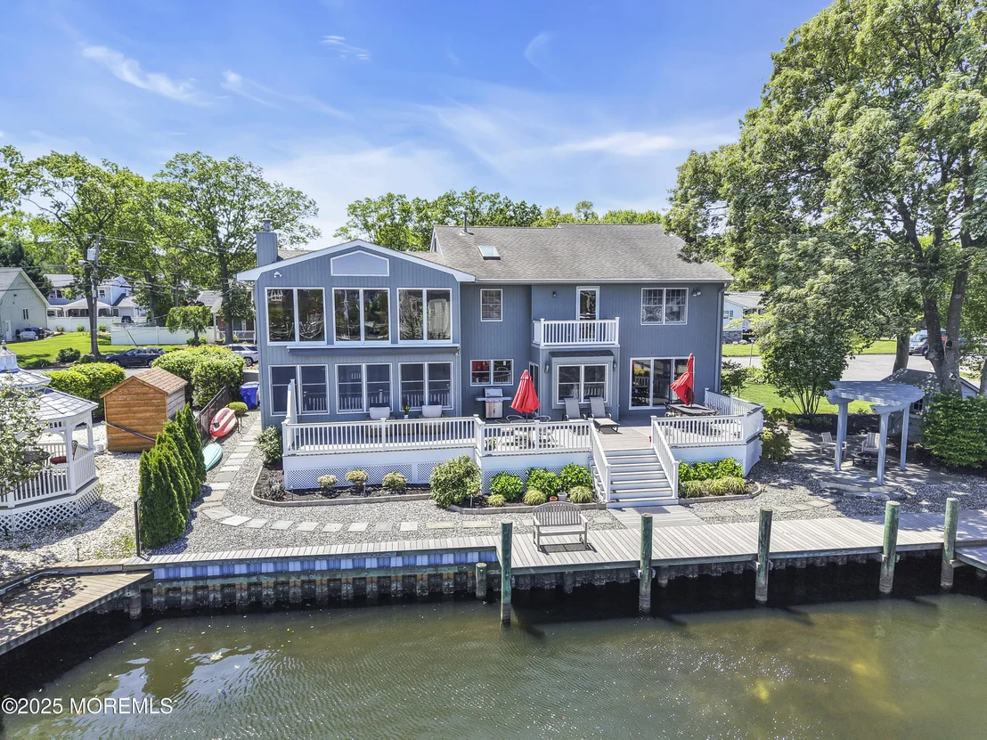 Photo of 560 Midwood Drive