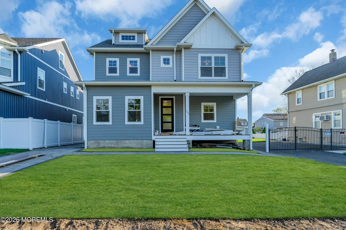 Photo of 505 11th Avenue