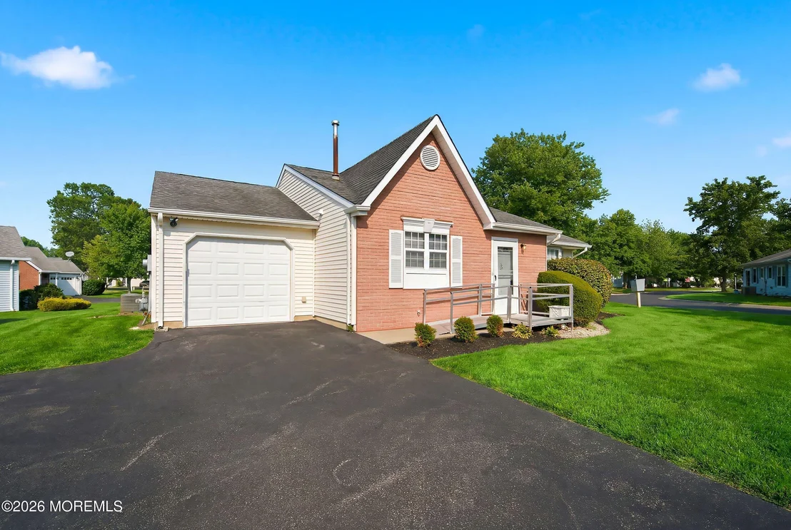 Photo of 39 Datchet Close