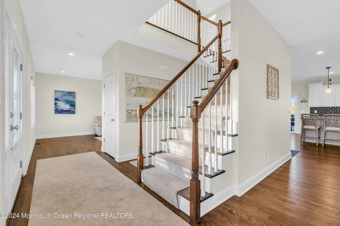 Photo of 106 Saint Lawrence Boulevard