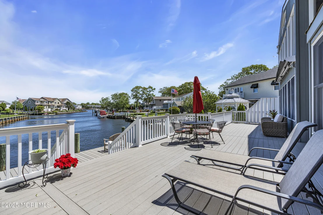Photo of 560 Midwood Drive